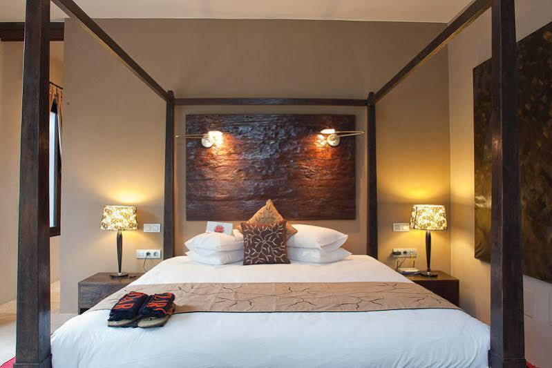 Agroturismo Atzaro Santa Eularia des Riu Exterior photo