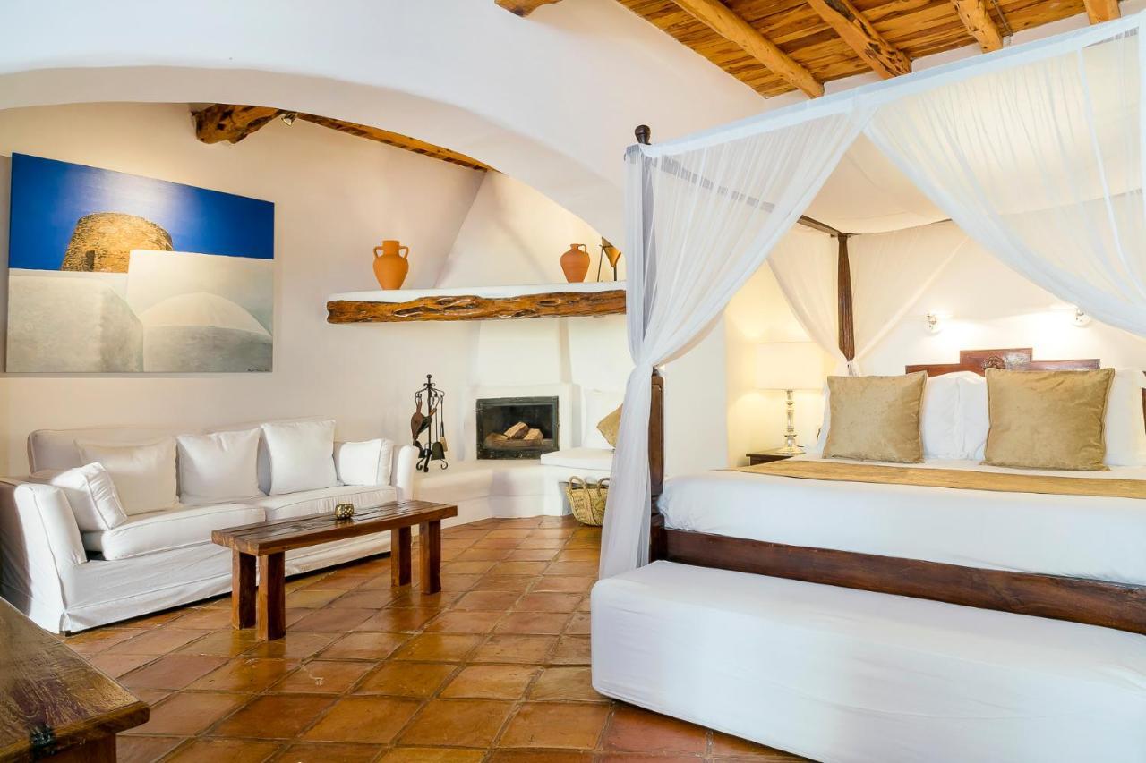 Agroturismo Atzaro Santa Eularia des Riu Exterior photo