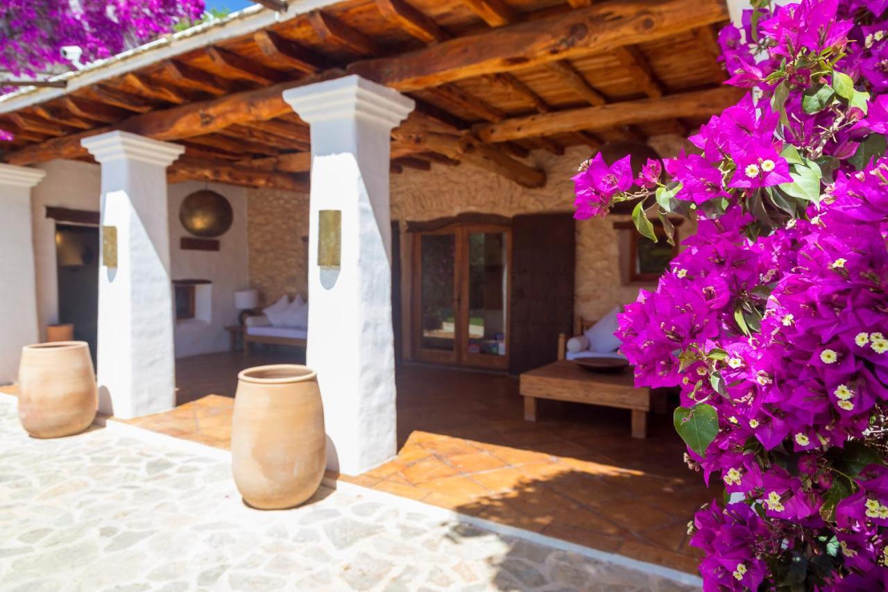 Agroturismo Atzaro Santa Eularia des Riu Exterior photo